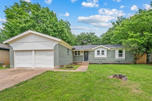 1307 Ravenwood Drive, Arlington, TX, 76013 | Card Image