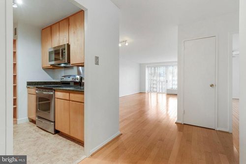 apt-a714-1425 4th St Sw, WASHINGTON, DC, 20024-2224 | Card Image