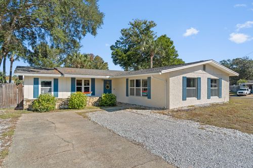145 W Terry Cir, Mary Esther, FL, 32569-1850 | Card Image