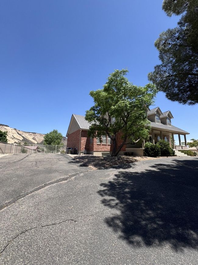 Front | Image 4