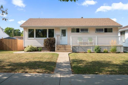 5308 50 St, Camrose, AB, T4V1R6 | Card Image