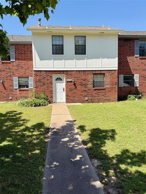 2329 Heatherfield Ln, Norman, OK, 73071-1450 | Card Image