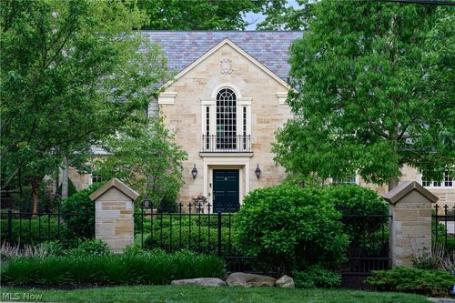 388 N Portage Path, Akron, OH, 44303-1266 | Card Image