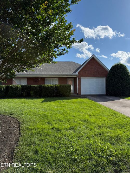 end-2903 Dominion Dr, Maryville, TN, 37803-8337 | Card Image