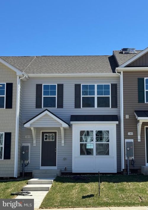 144 Olga Dr, MARTINSBURG, WV, 25403-1807 | Card Image