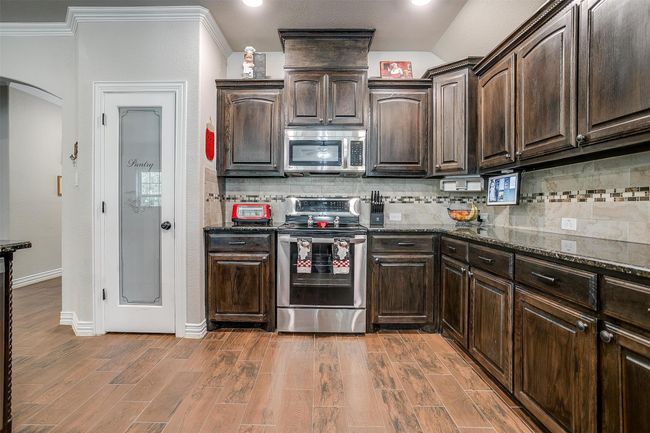 160 Mountain View Dr, House other with 3 bedrooms, 2 bathrooms and null parking in Azle TX | Image 9