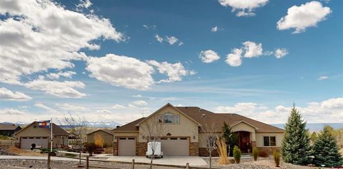 69072 Oak Grove Rd, Montrose, CO, 81401-7409 | Card Image