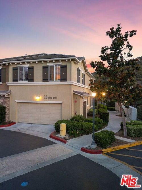1804-30505 Canyon Hills Rd, Lake Elsinore, CA, 92532 | Card Image
