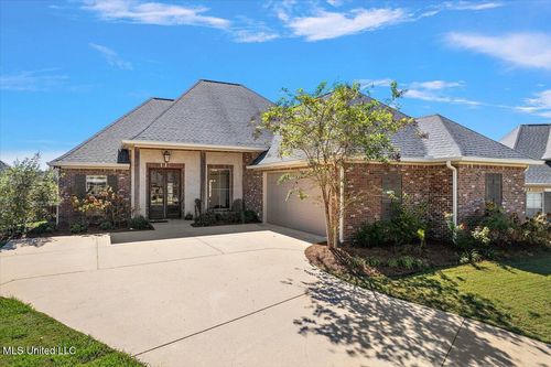 410 Duke Ct, Flowood, MS, 39232-7704 | Card Image