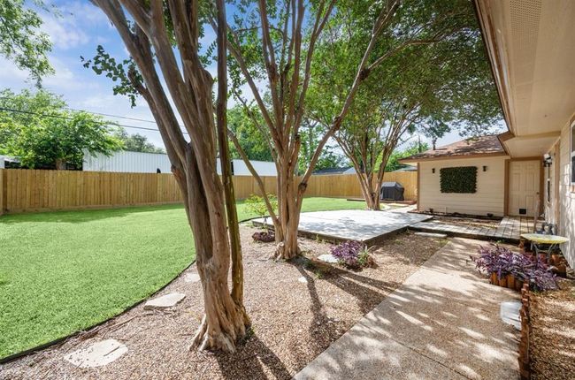 1813 Huge Oaks St, House other with 3 bedrooms, 2 bathrooms and 1 parking in Houston TX | Image 14
