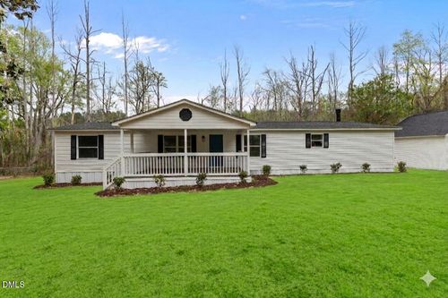 6568 Celestial Pine Dr, Hope Mills, NC, 28348-9151 | Card Image