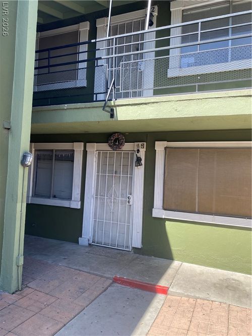 d19-520 S 13th St, Las Vegas, NV, 89101-7239 | Card Image
