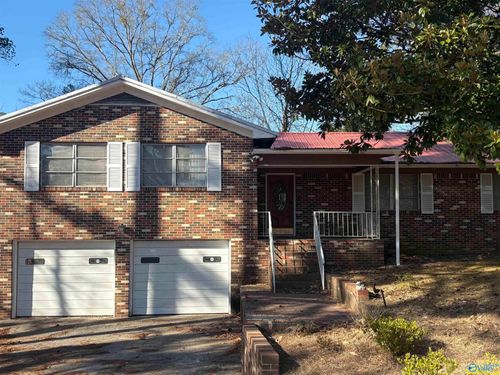 917 E Tomahawk Trl, Gadsden, AL, 35903-3623 | Card Image