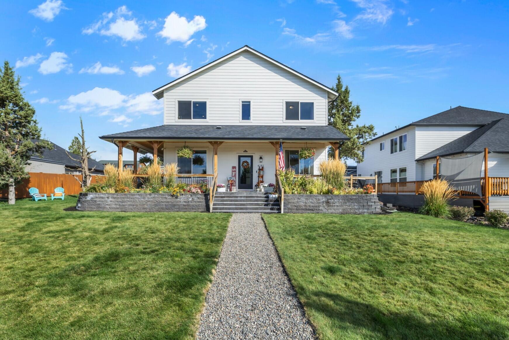 Badger Ave, Redmond, OR 97756