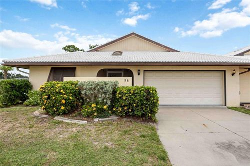 98 Drifting Sands Dr, VENICE, FL, 34293-6016 | Card Image