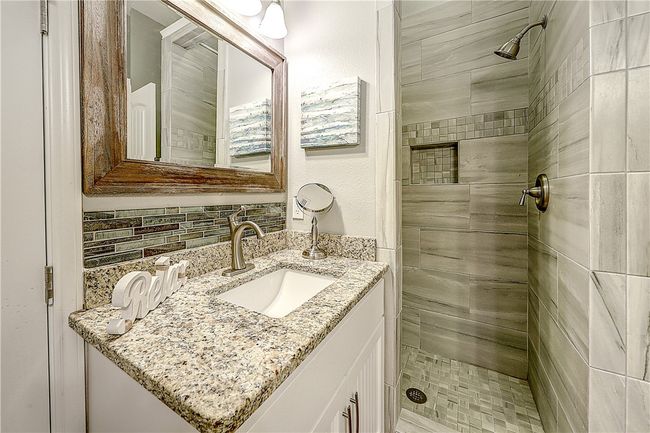 UNIT-213 - 2212 State Highway 361, Townhouse with 4 bedrooms, 4 bathrooms and 2 parking in Port Aransas TX | Image 18