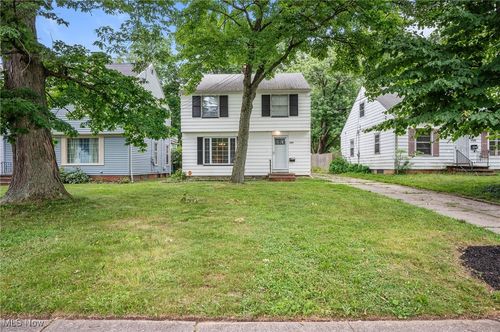1095 Woodview Rd, Cleveland Heights, OH, 44121-1458 | Card Image