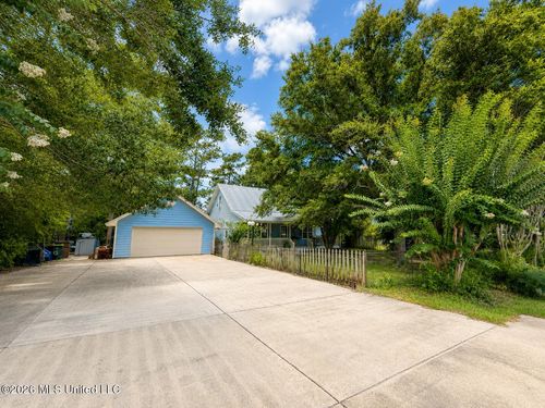 19635 Riverline Dr E, Saucier, MS, 39574-9601 | Card Image