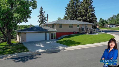 620 Grant Ave, Glenrock, WY, 82637-5149 | Card Image