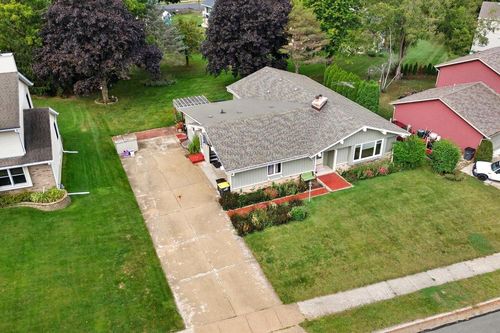 3041 Minot Lane, Waukesha, WI, 53188 | Card Image