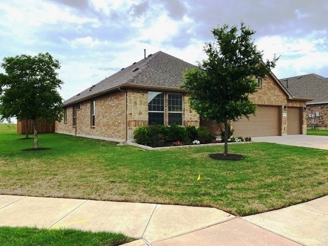 3236 Camden Creek Rd, House other with 4 bedrooms, 2 bathrooms and null parking in Krum TX | Image 6