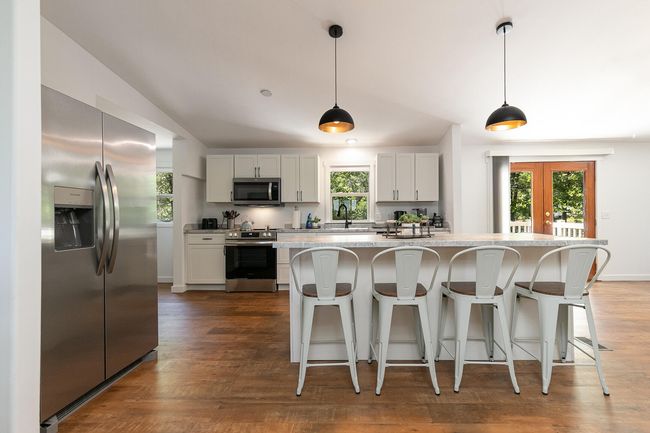 Kitchen Island | Image 7