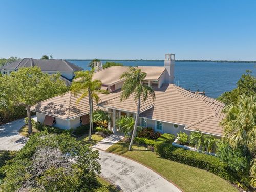 235 Osprey Ct, Vero Beach, FL, 32963-2652 | Card Image