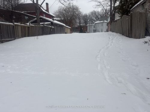 {{alt}} | Card Image