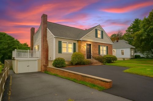 104 Menlo Ave, Lynn, MA, 01905-1007 | Card Image