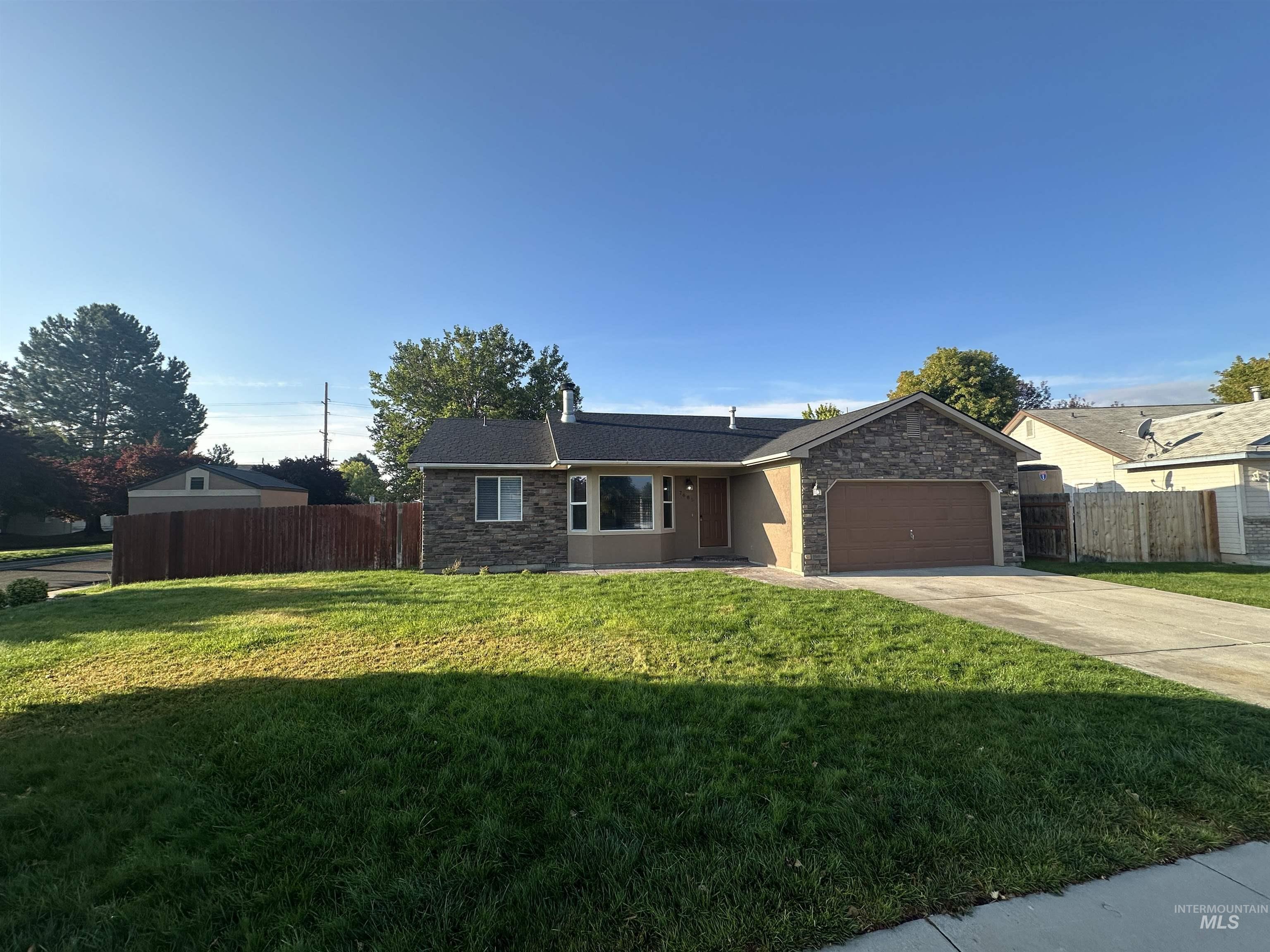 Arlington Dr, Nampa, ID 83687
