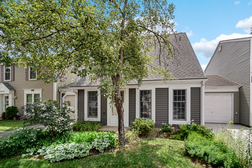 29W409 White Oak Dr, Warrenville, IL, 60555-2687 | Card Image