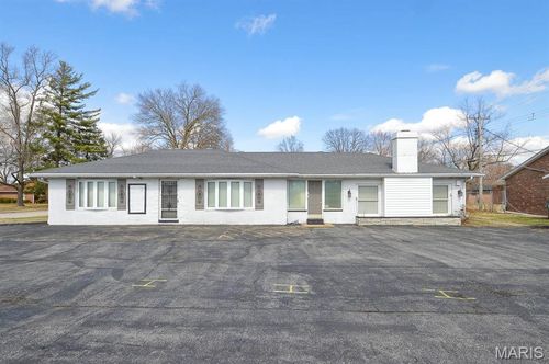 2 Sheryl Dr, Fairview Heights, IL, 62208-1819 | Card Image
