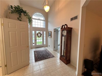 2-story open foyer stunning front entry | Image 2