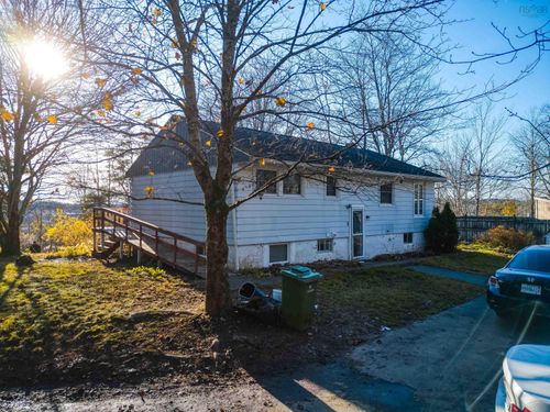 8 Aspen Cres, Lower Sackville, NS, B4C1C7 | Card Image