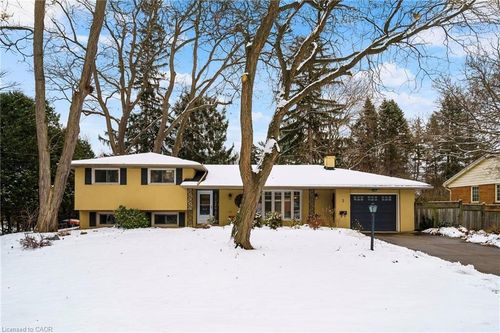 3 Hatfield Pl, Dundas, ON, L9H4J7 | Card Image