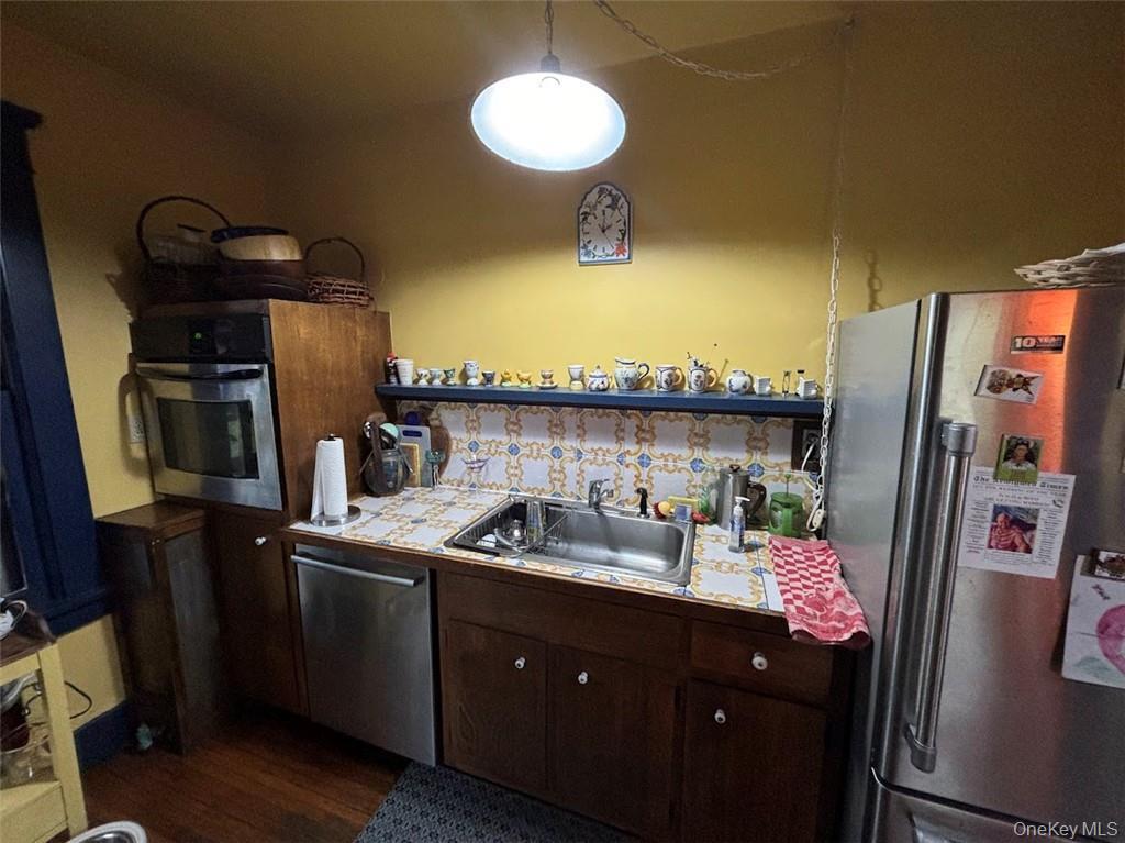 Residential Lease in New Paltz 4