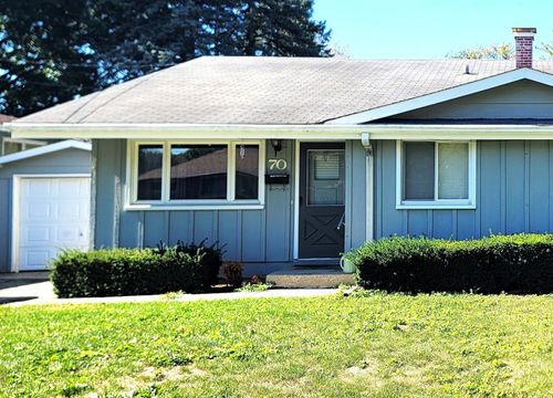 70 Pine Ct, Crystal Lake, IL, 60014-4236 | Card Image