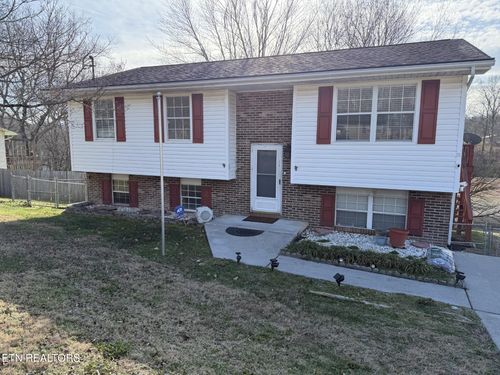 610 Red Bud Ln, Oliver Springs, TN, 37840-2316 | Card Image