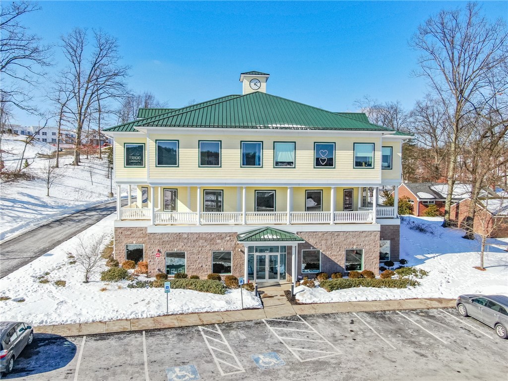 518 Myoma Rd, Mars, PA 16046