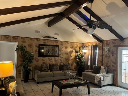 9271 Kempwood Dr, Houston, TX, 77080-2916 | Card Image