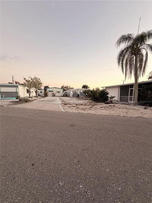 2208 Pennsylvania Ave, Bradenton, FL, 34207 | Card Image