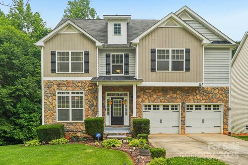 5021 Meadow Woods Dr, Lowell, NC, 28098-2202 | Card Image