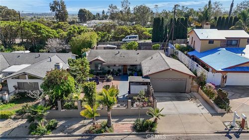 7415 San Bergamo Dr, Goleta, CA, 93117-1214 | Card Image