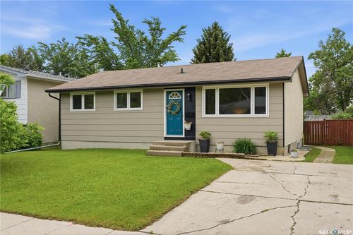 130 Birch Cres, Saskatoon, SK, S7N2M3 | Card Image