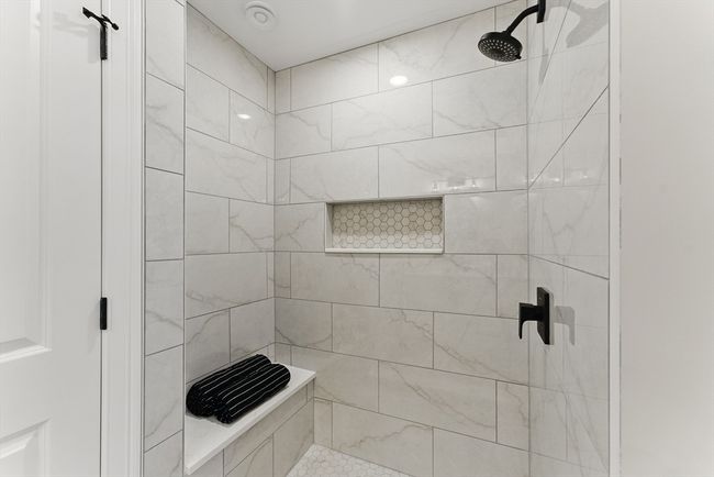 18 - 18 Nicols Way, Condo with 2 bedrooms, 2 bathrooms and 2 parking in Easthampton MA | Image 22