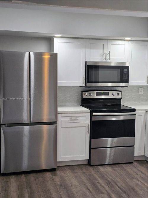 apt-2-3711 Van Buren St, Hollywood, FL, 33021-7438 | Card Image