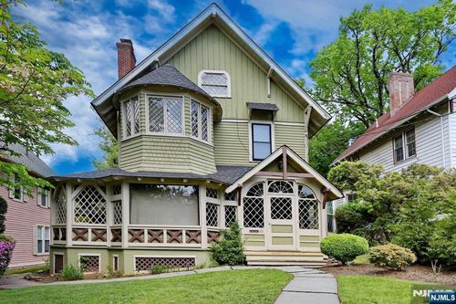 101 E Palisade Ave, Englewood, NJ, 07631-3077 | Card Image