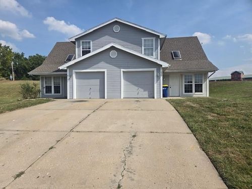 38-836-38 Walker Ct, Liberty, MO, 64068-7416 | Card Image
