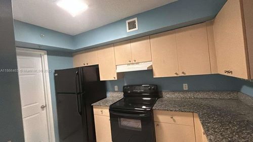 apt-205-2427 Centergate Dr, Miramar, FL, 33025-7287 | Card Image
