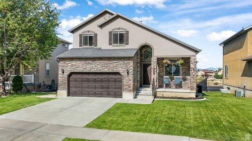 10559 Sugarloaf Dr, Cedar Hills, UT, 84062-8692 | Card Image